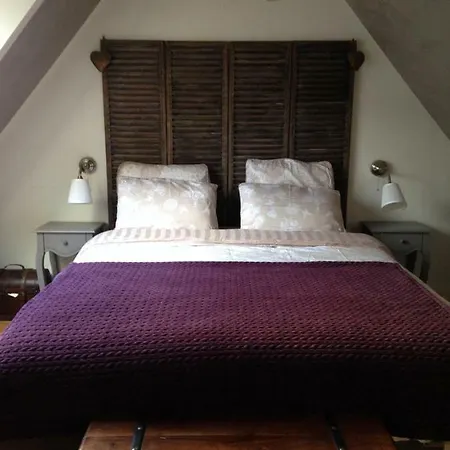 Camelia Villa Bayeux