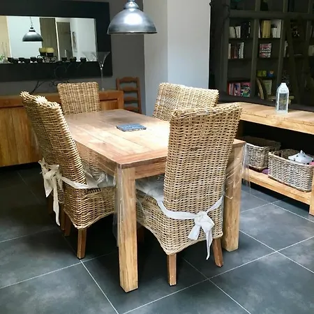 Camelia Villa Bayeux